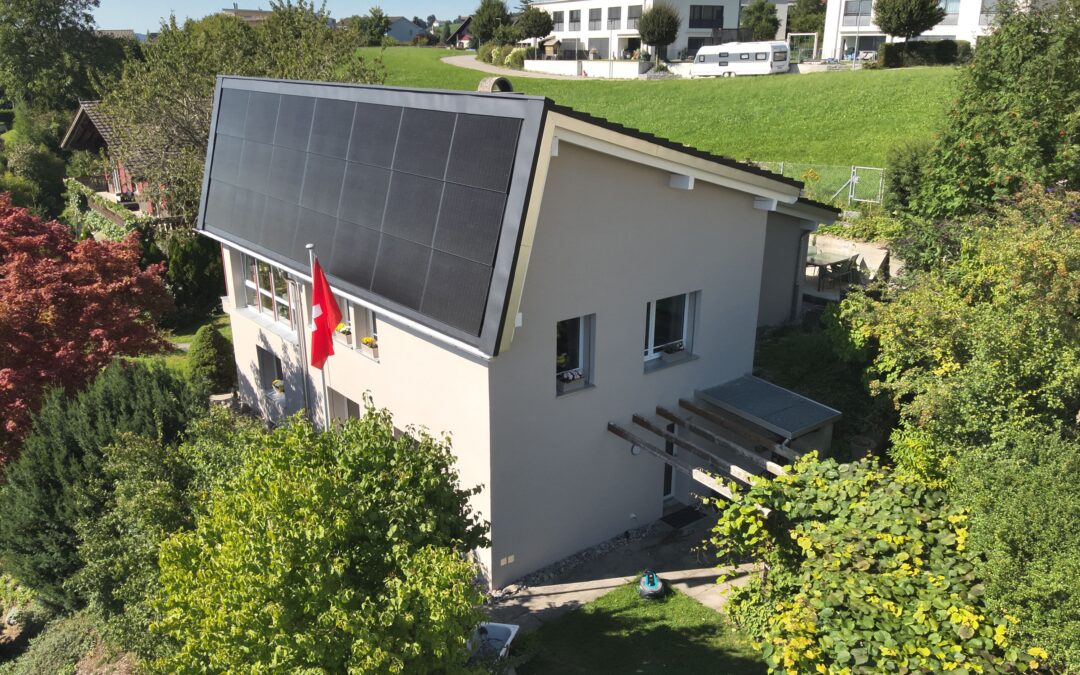 Indach PV Anlage Bronschhofen